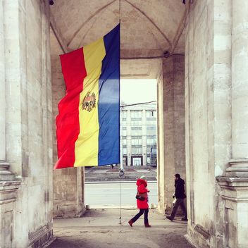 Victory Arch in National Assembly Square, Chisinau - image #332065 gratis